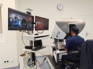 El sistema robótico quirúrgico endoscópico Toumai™ de MicroPort® MedBot (Foto suministrada)