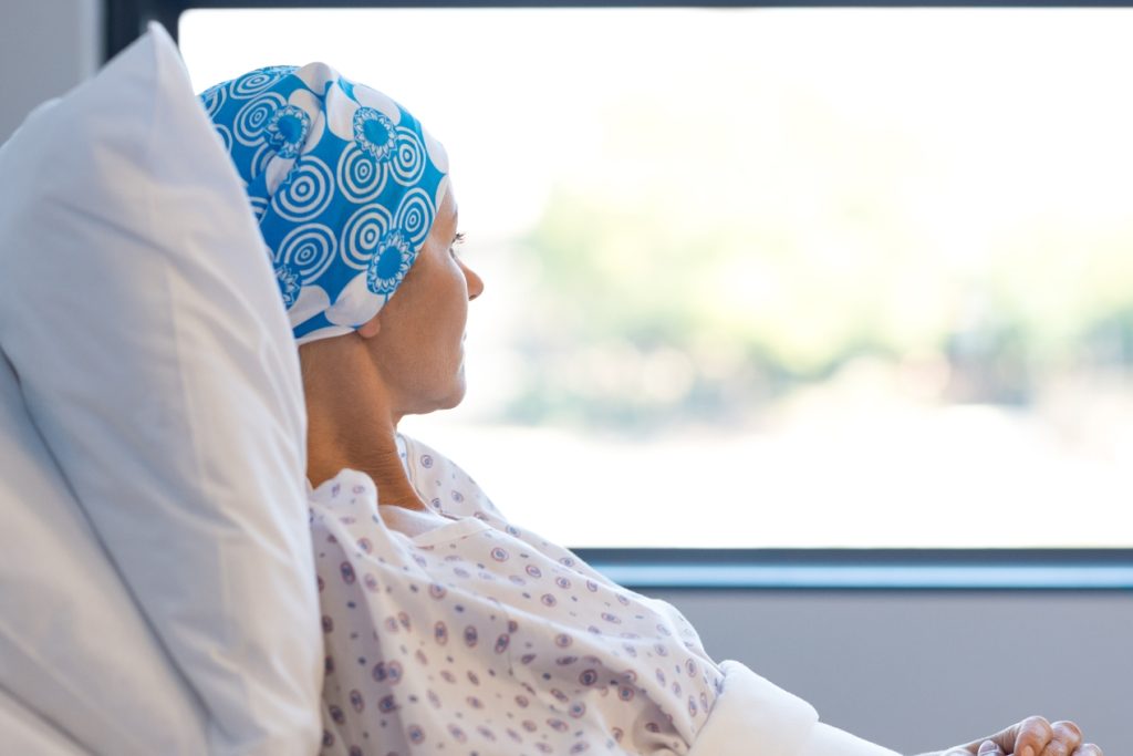 Casi el 52% de las mujeres con cáncer de ovario no recibe pruebas genéticas esenciales