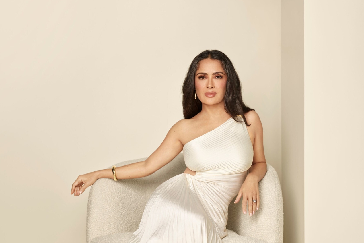Salma Hayek Pinault se une a campaña global de tratamiento estético no invasivo